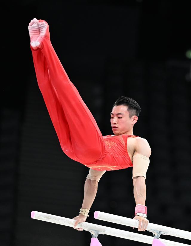 博鱼APP-“双杠奇才”断崖式领先,邹敬园巴黎成功卫冕